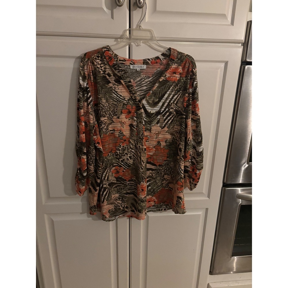 Emily Daniels Women 1X Blouse Floral Animal Print Burnout V-Neck 3/4 Sleeve Top